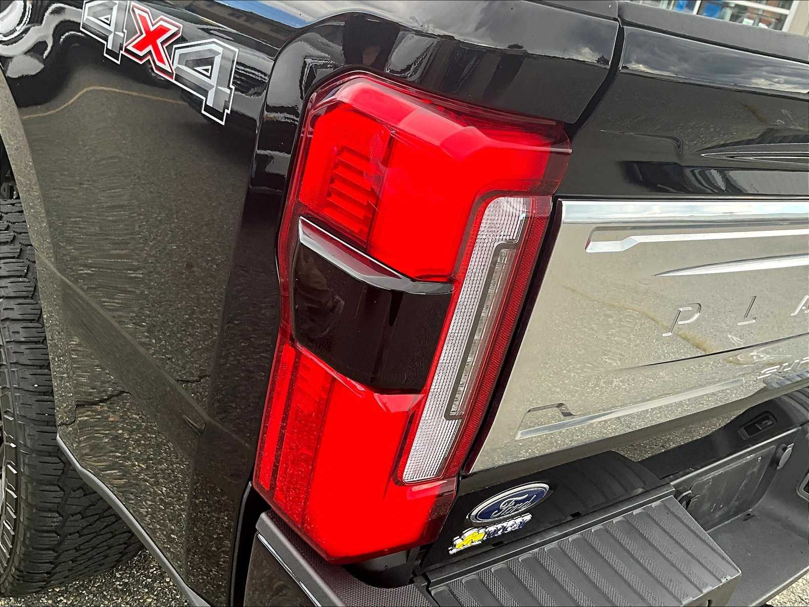 2024 Ford F-250 Platinum photo 32