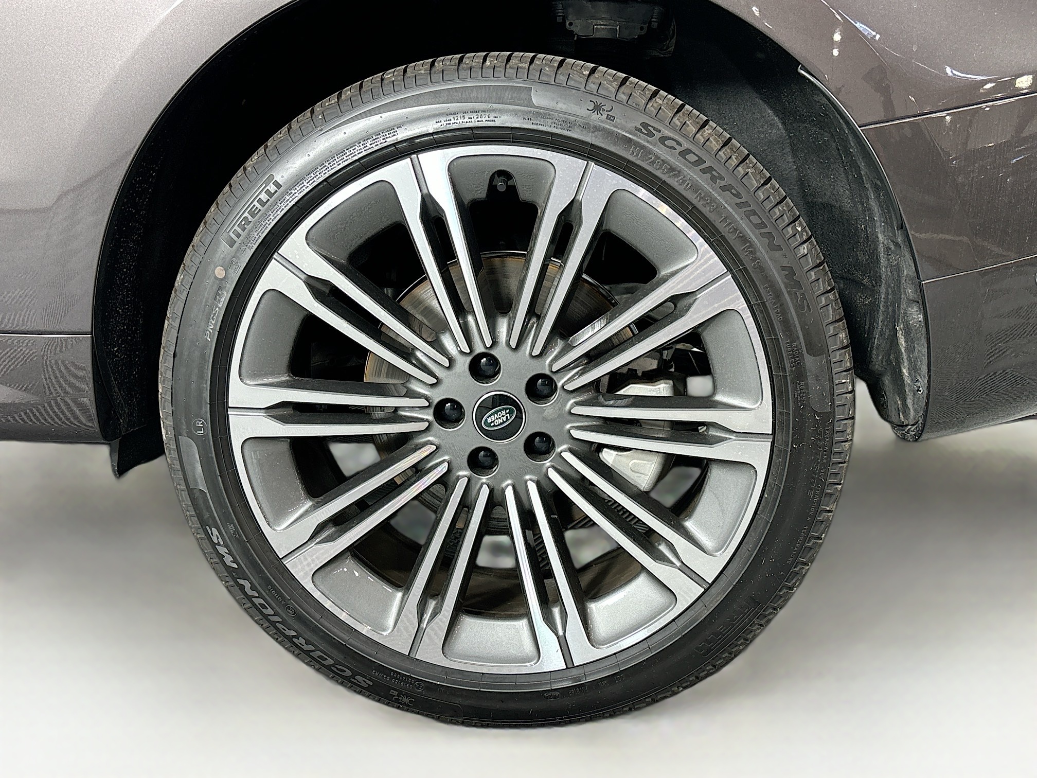 2025 Land Rover Range Rover Sport SE photo 19