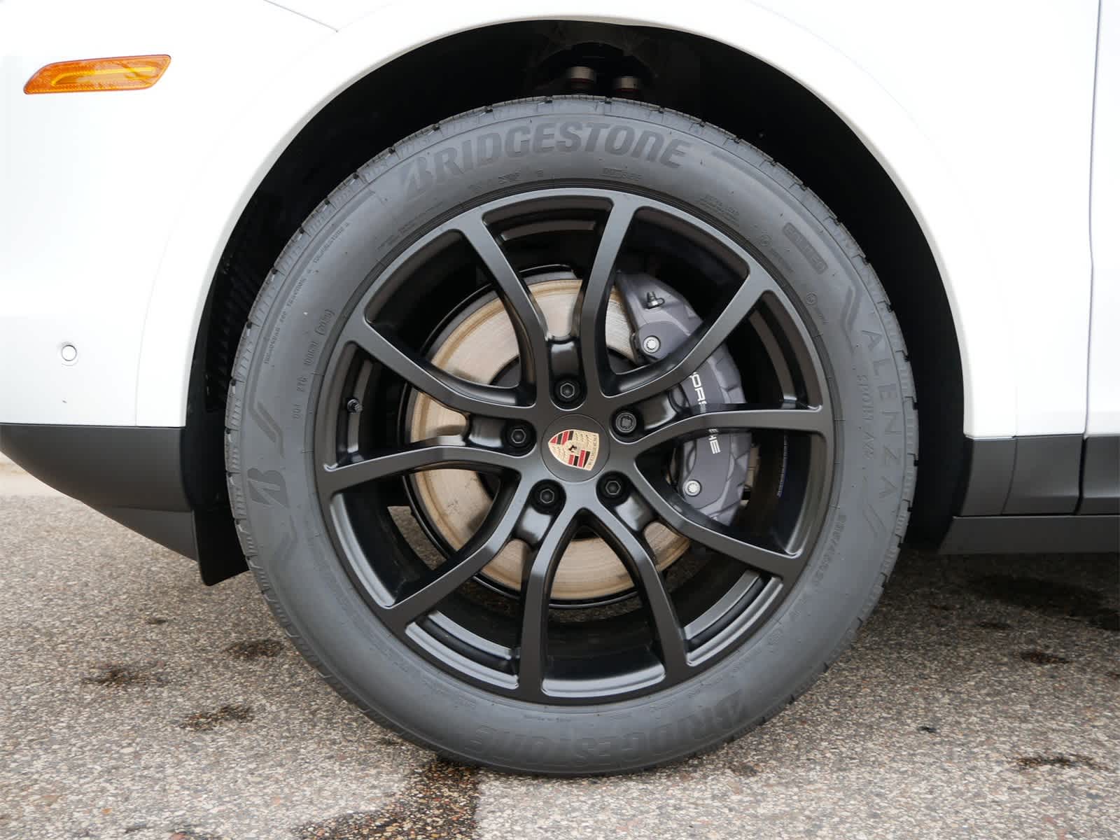 2026 Porsche Cayenne photo 18
