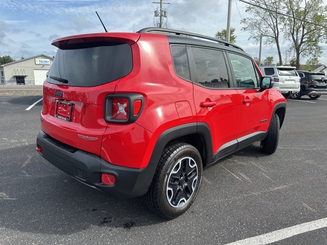 2016 Jeep Renegade Trailhawk photo 7