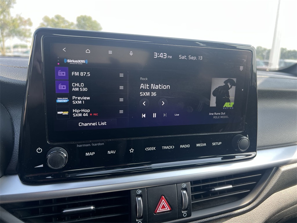 2023 Kia Forte GT-Line photo 11