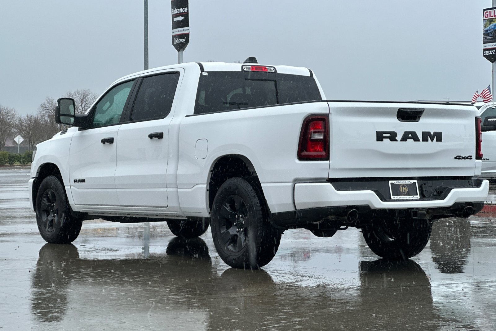 2025 Ram 1500 Tradesman photo 4
