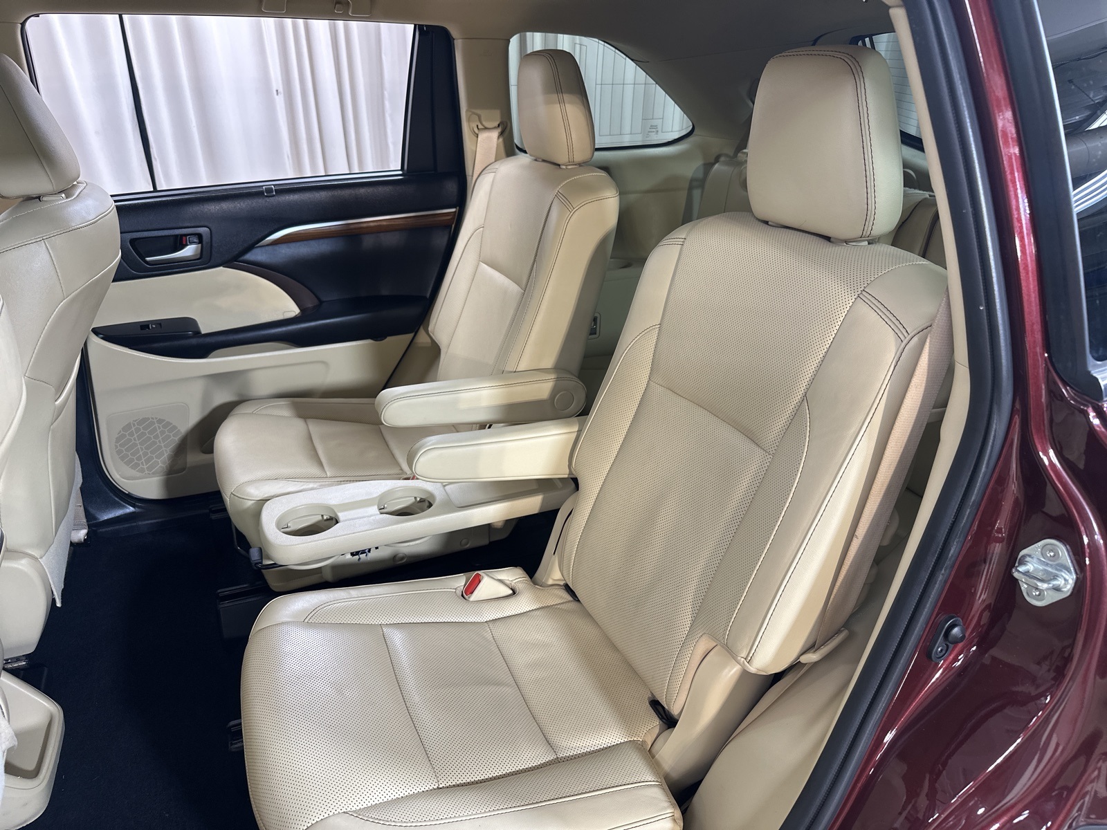 2019 Toyota Highlander Limited Platinum photo 4