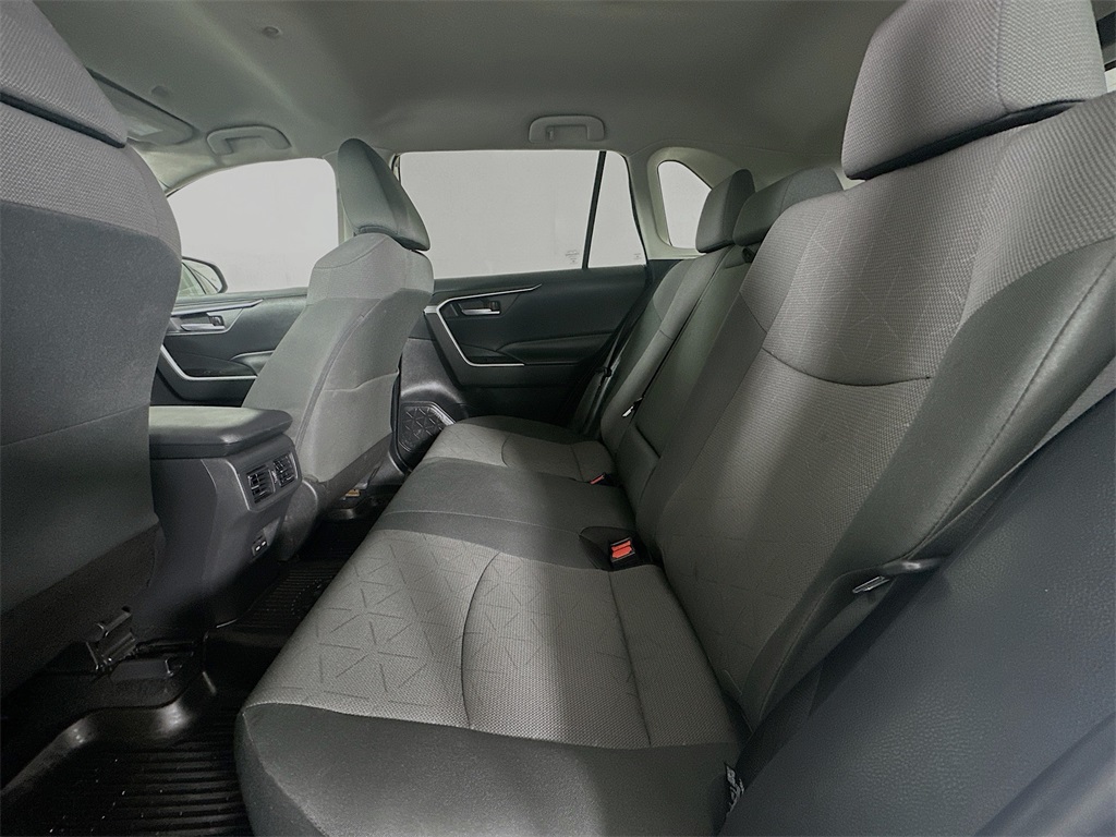 2024 Toyota RAV4 XLE photo 7