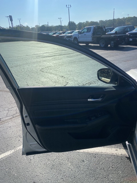 2024 Nissan Altima 2.5 SV photo 8