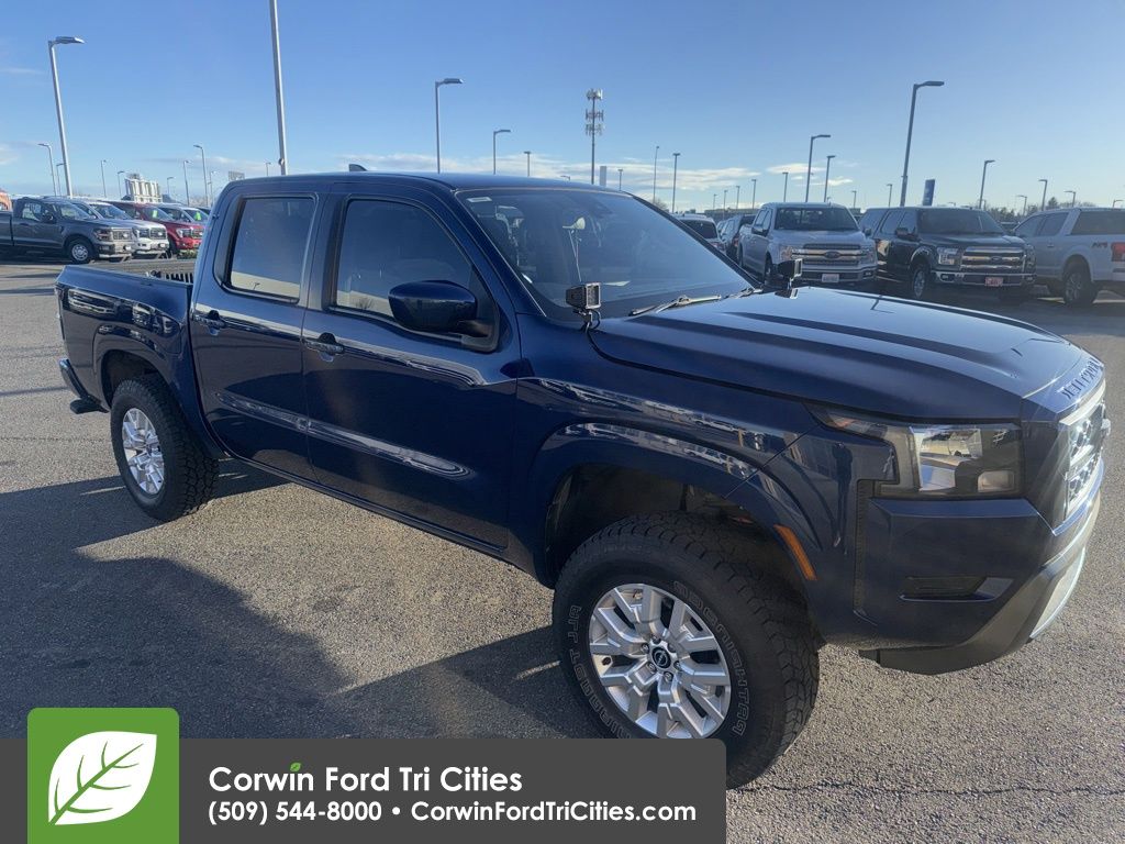 2023 Nissan Frontier SV's photo