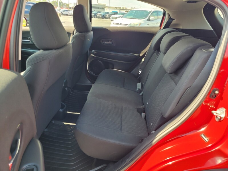 2016 Honda HR-V LX photo 9