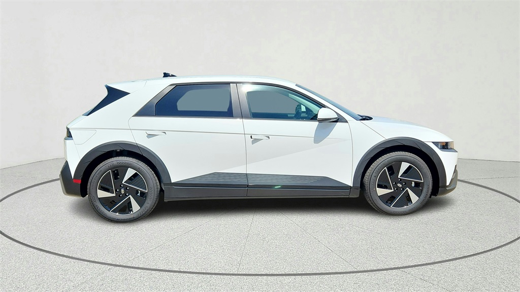2025 Hyundai Ioniq 5 SE photo 12