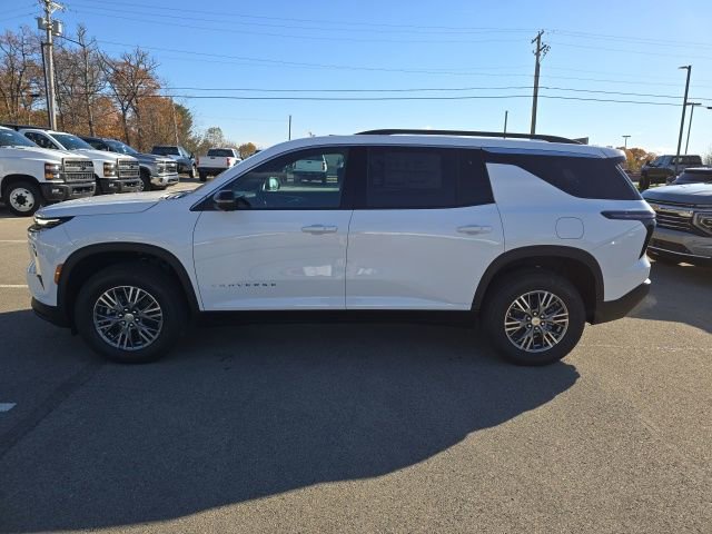 2026 Chevrolet Traverse 2LT photo 2