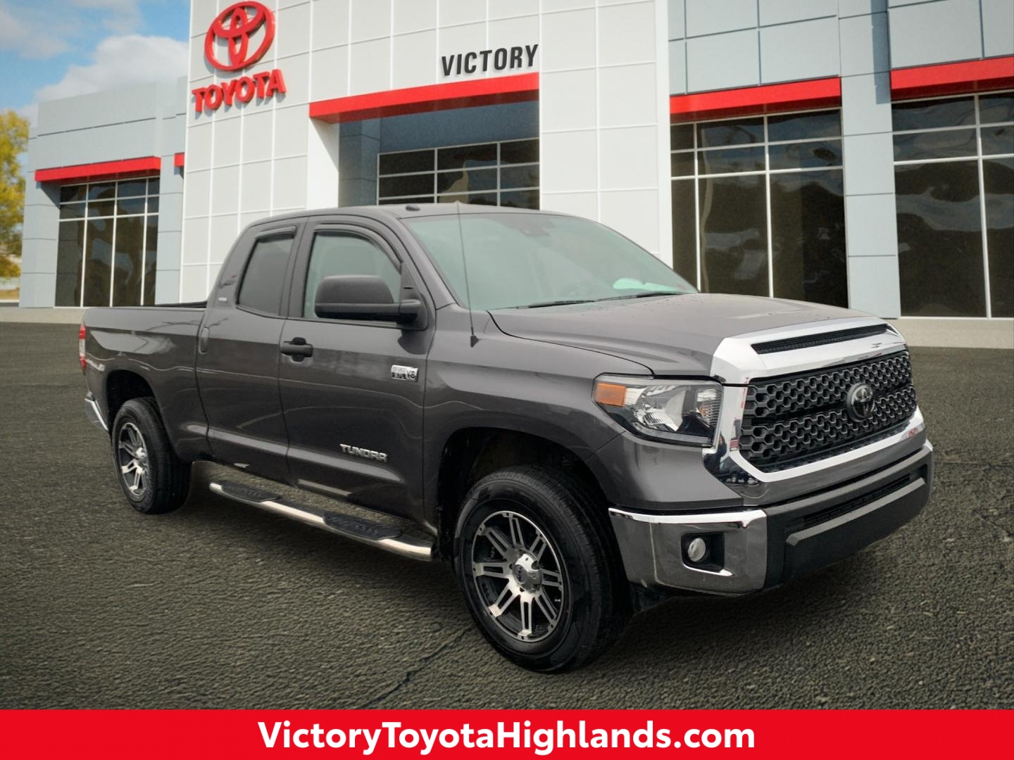 2018 Toyota Tundra SR5's photo