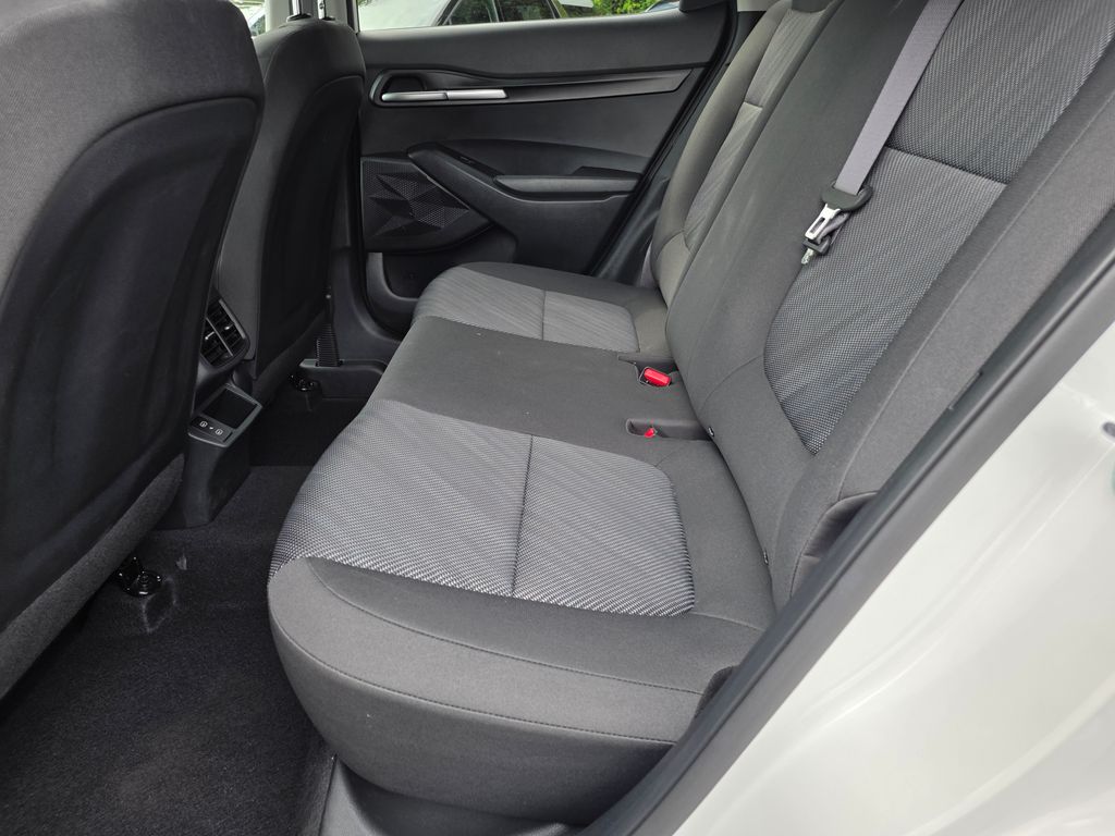 2025 Kia Seltos LX photo 12