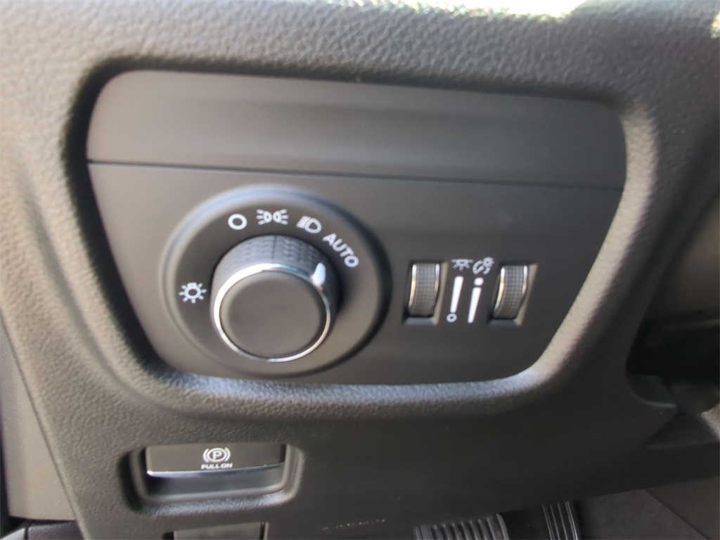 2025 Jeep Grand Cherokee Altitude X photo 17