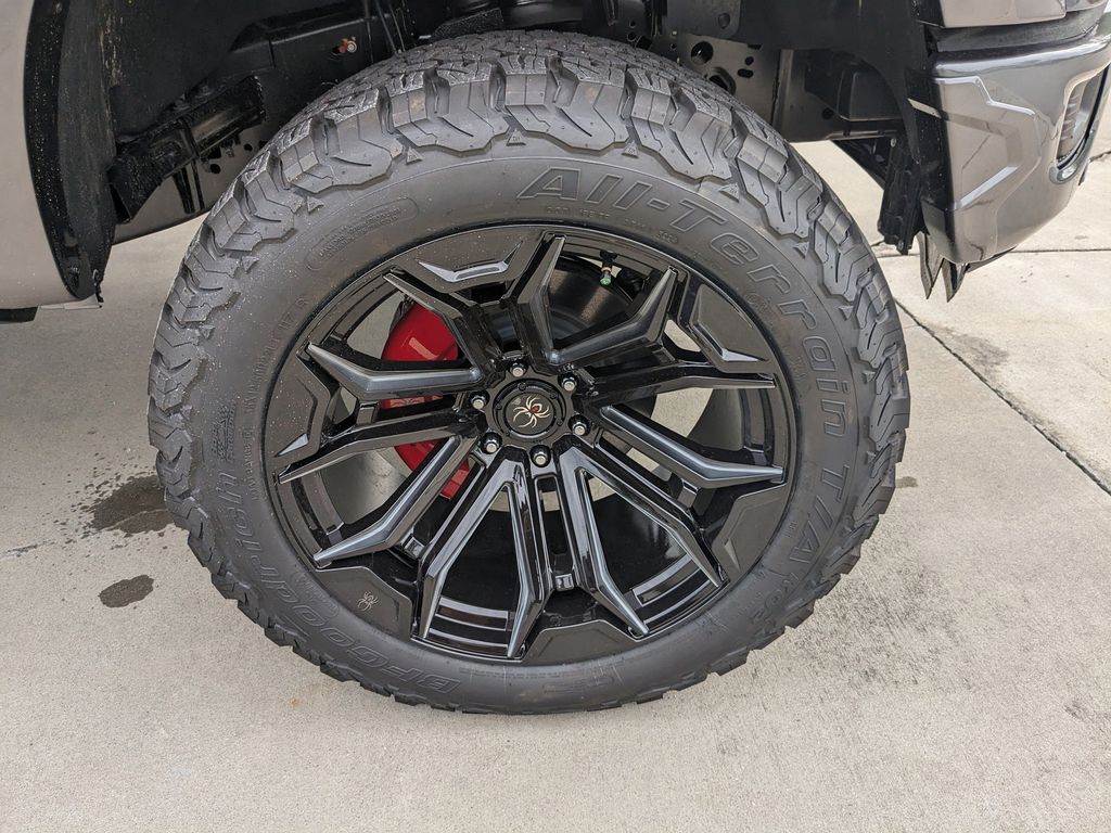 2025 Ford F-150 XLT photo 10