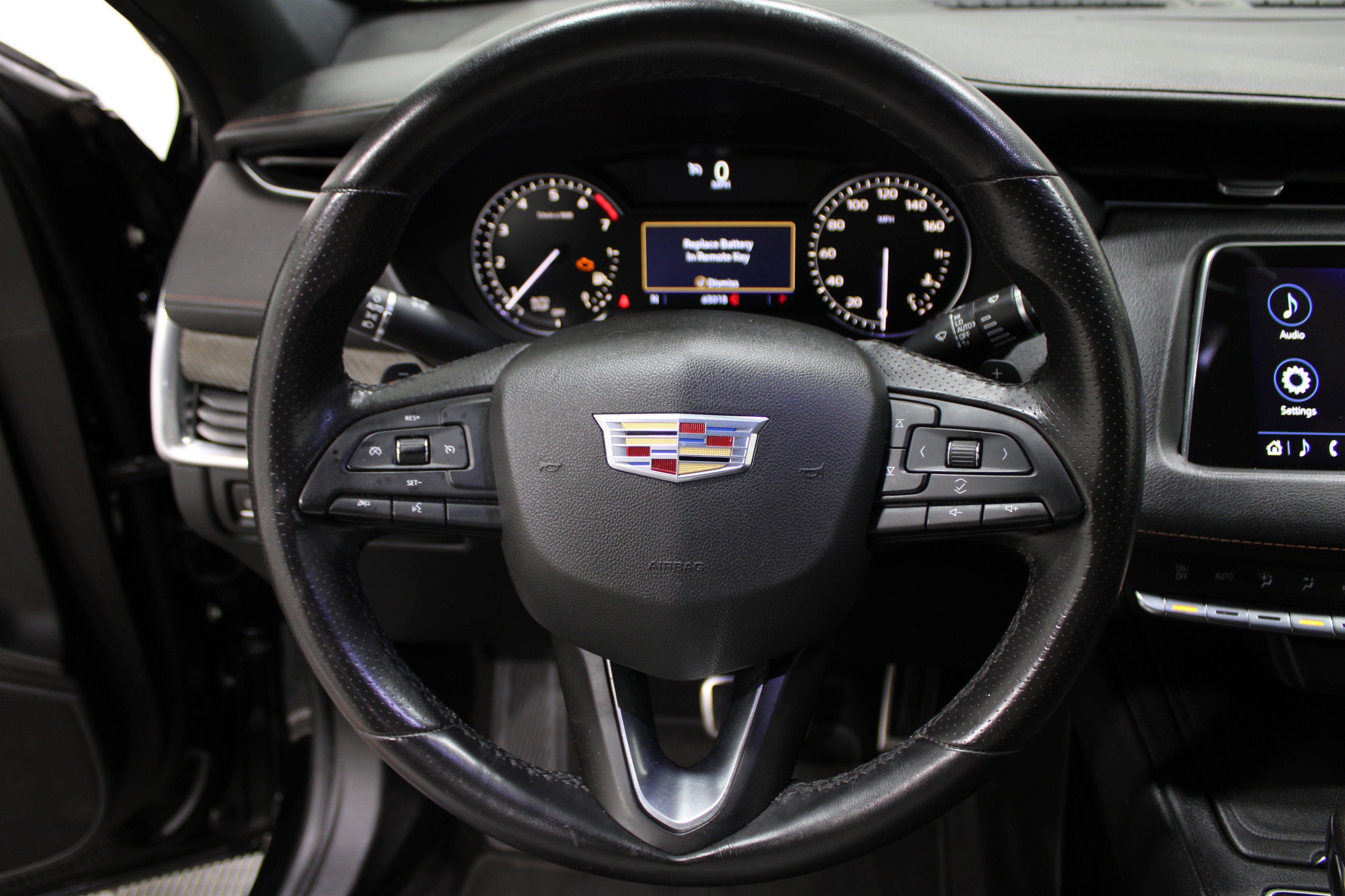 2019 Cadillac XT4 Sport photo 2