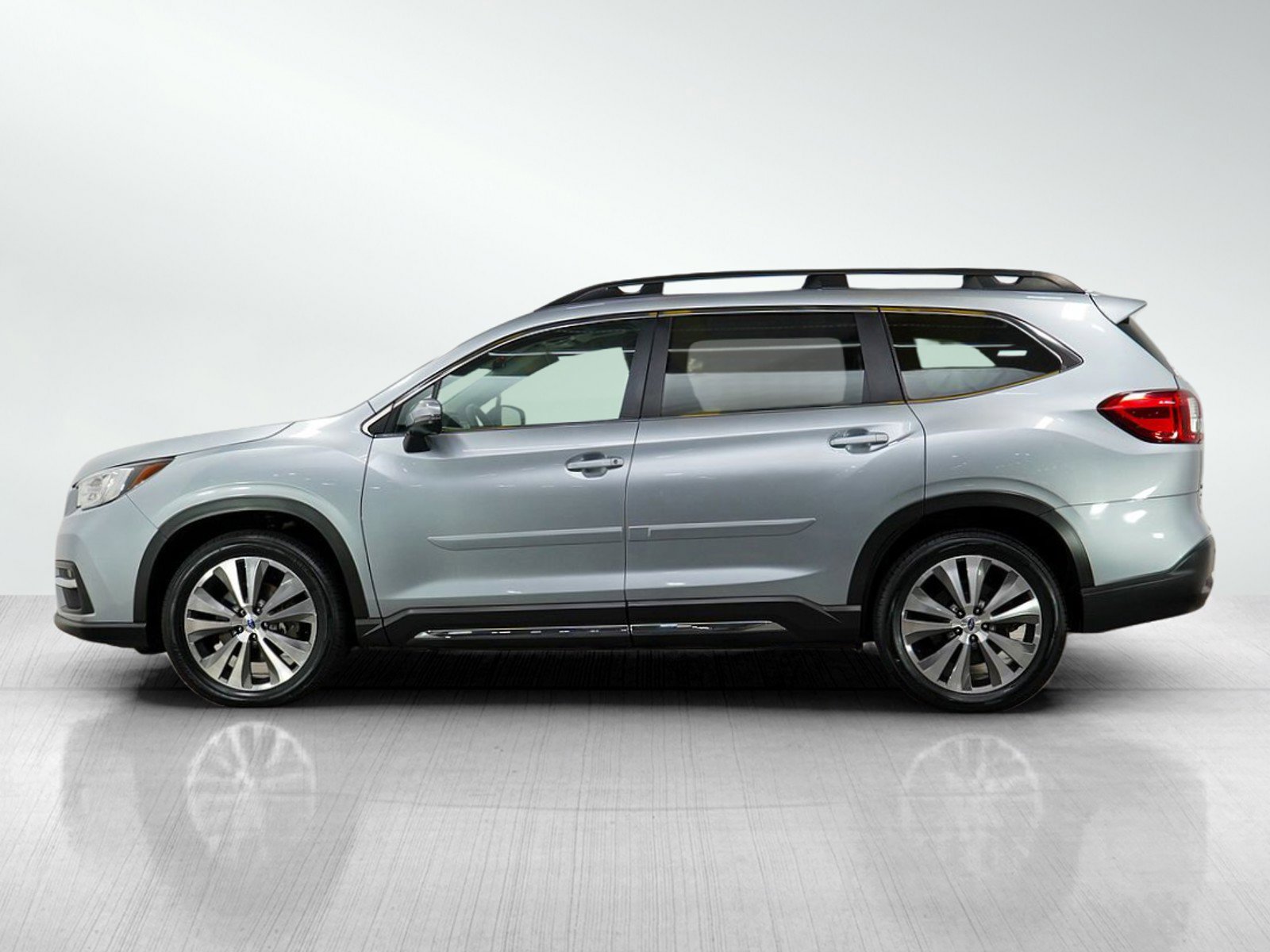 Used 2021 Subaru Ascent Limited with VIN 4S4WMALDXM3405673 for sale in Burnsville, Minnesota