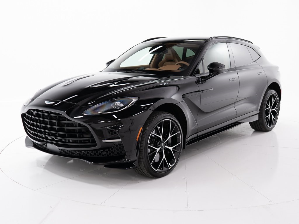 2026 Aston Martin DBX 707's photo