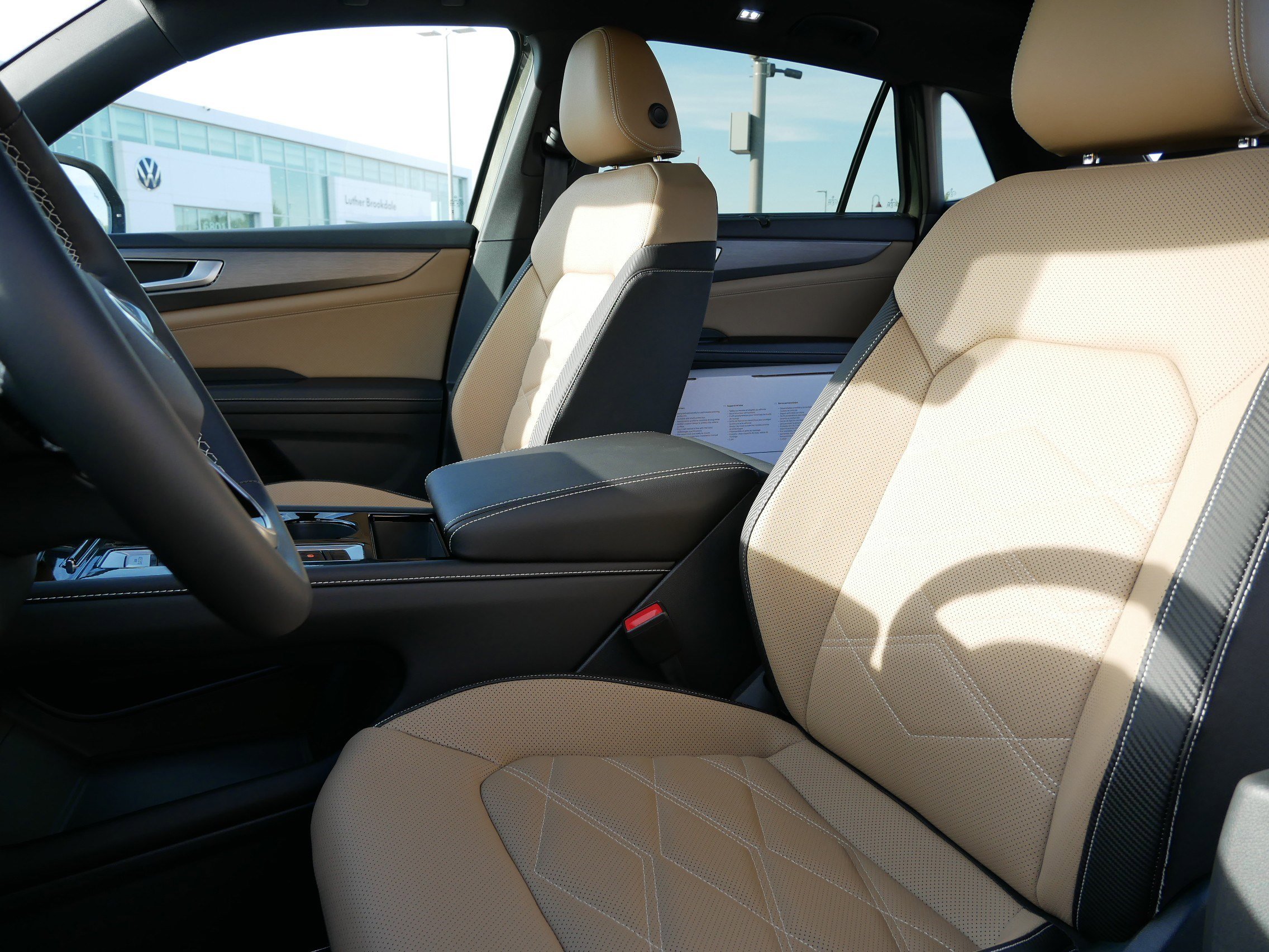 2026 Volkswagen Atlas Cross Sport SE Technology photo 4