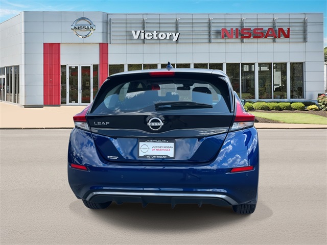 2023 Nissan Leaf S photo 3