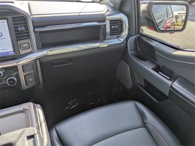 2022 Ford F-150 Lariat photo 16