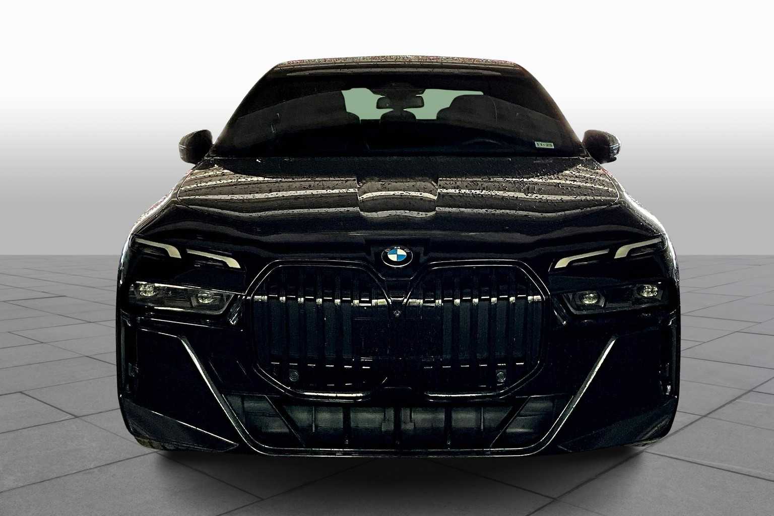 2023 Bmw 740i photo 3