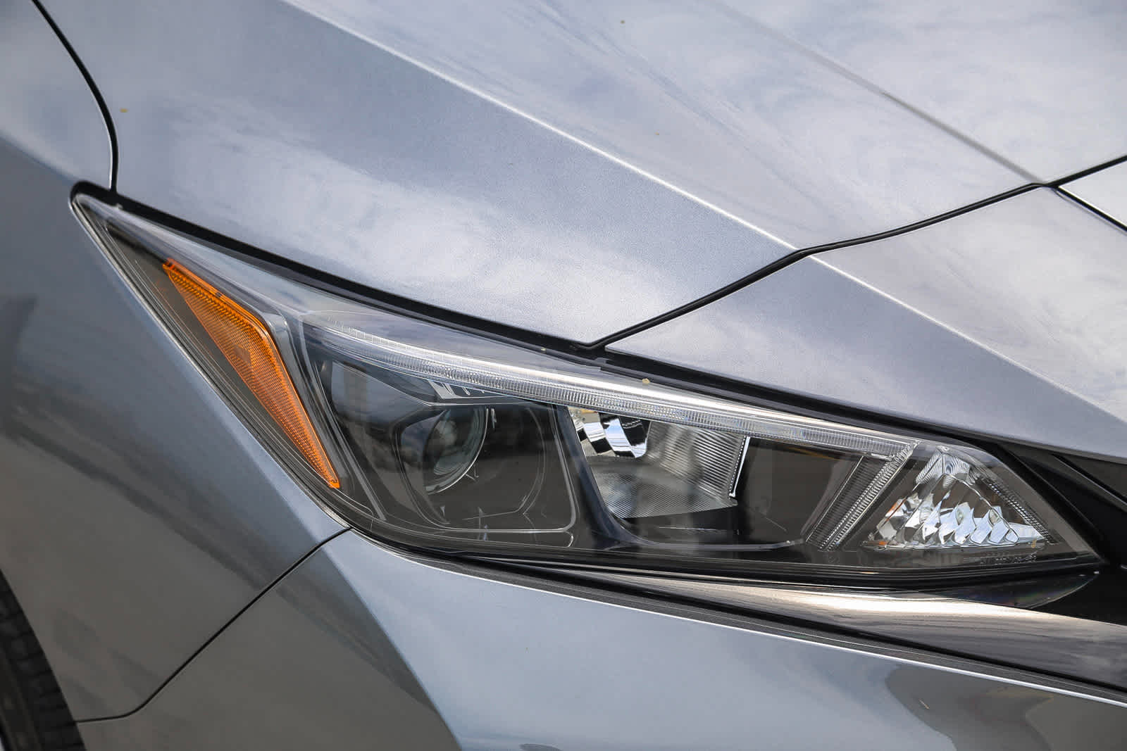 2025 Nissan Leaf S photo 4