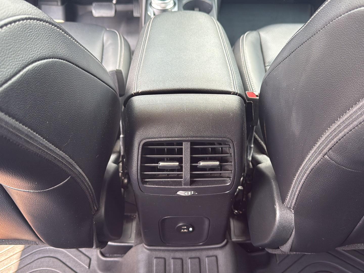 2022 Ford Escape SEL Sport photo 21