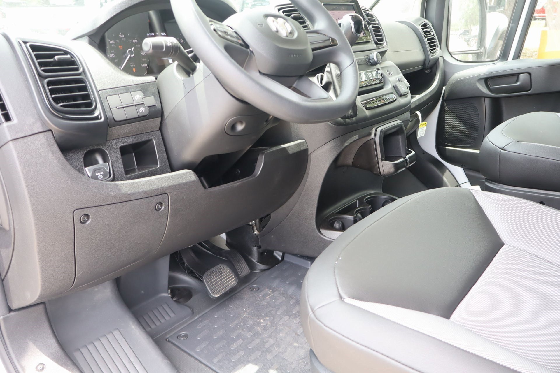 2025 Ram ProMaster 3500 photo 13