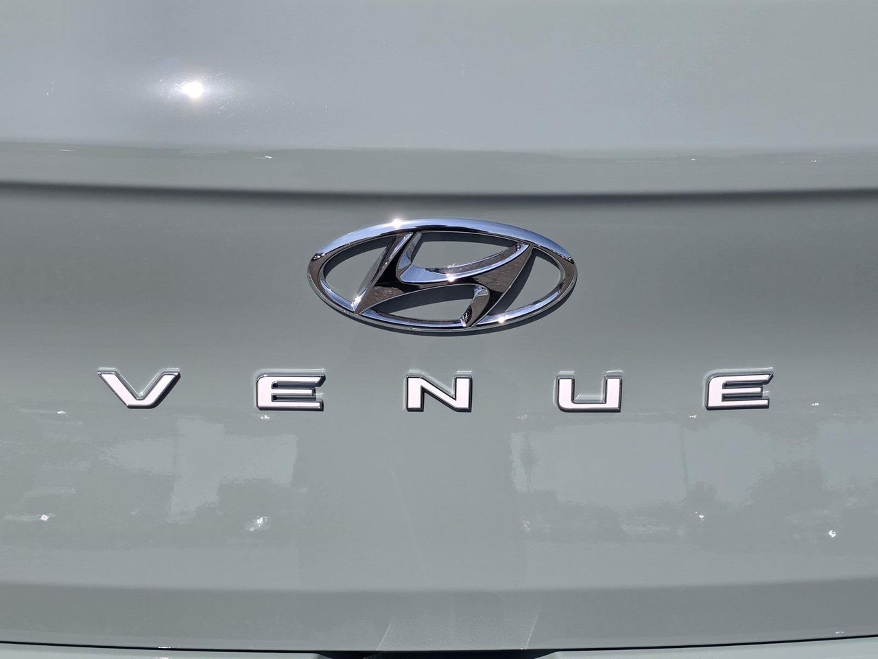 2026 Hyundai Venue SE photo 13