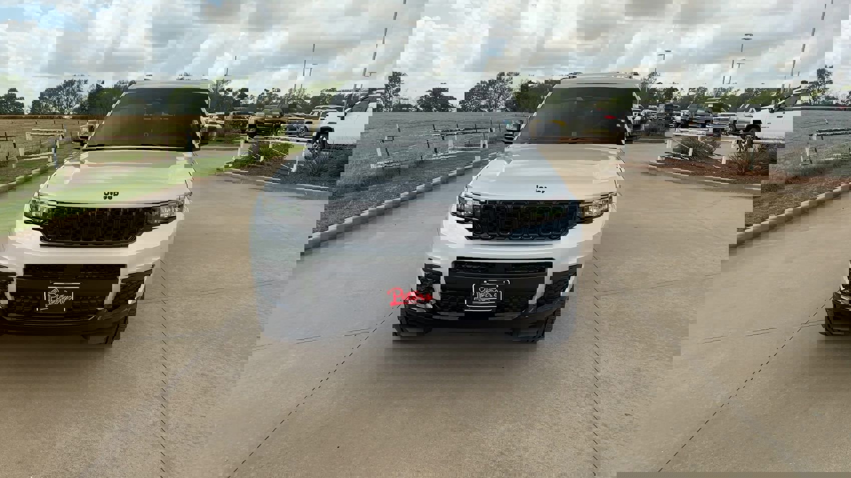 2025 Jeep Grand Cherokee Altitude X photo 3