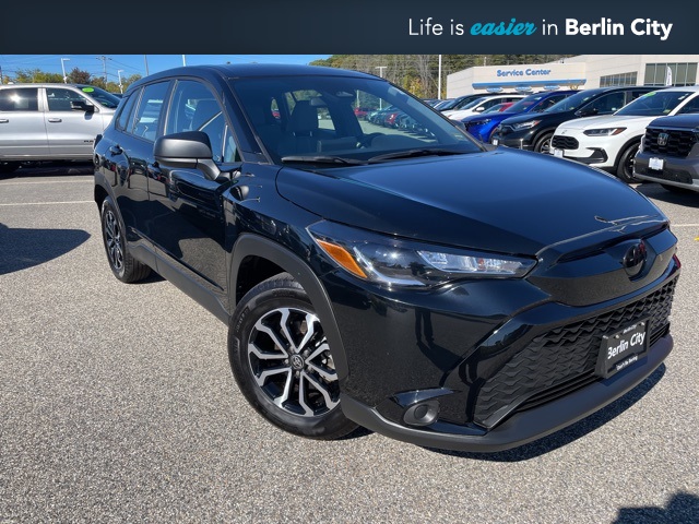 2023 Toyota Corolla Cross S's photo