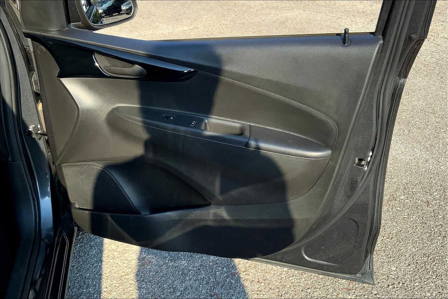 2020 Chevrolet Spark 1LT LT photo 19