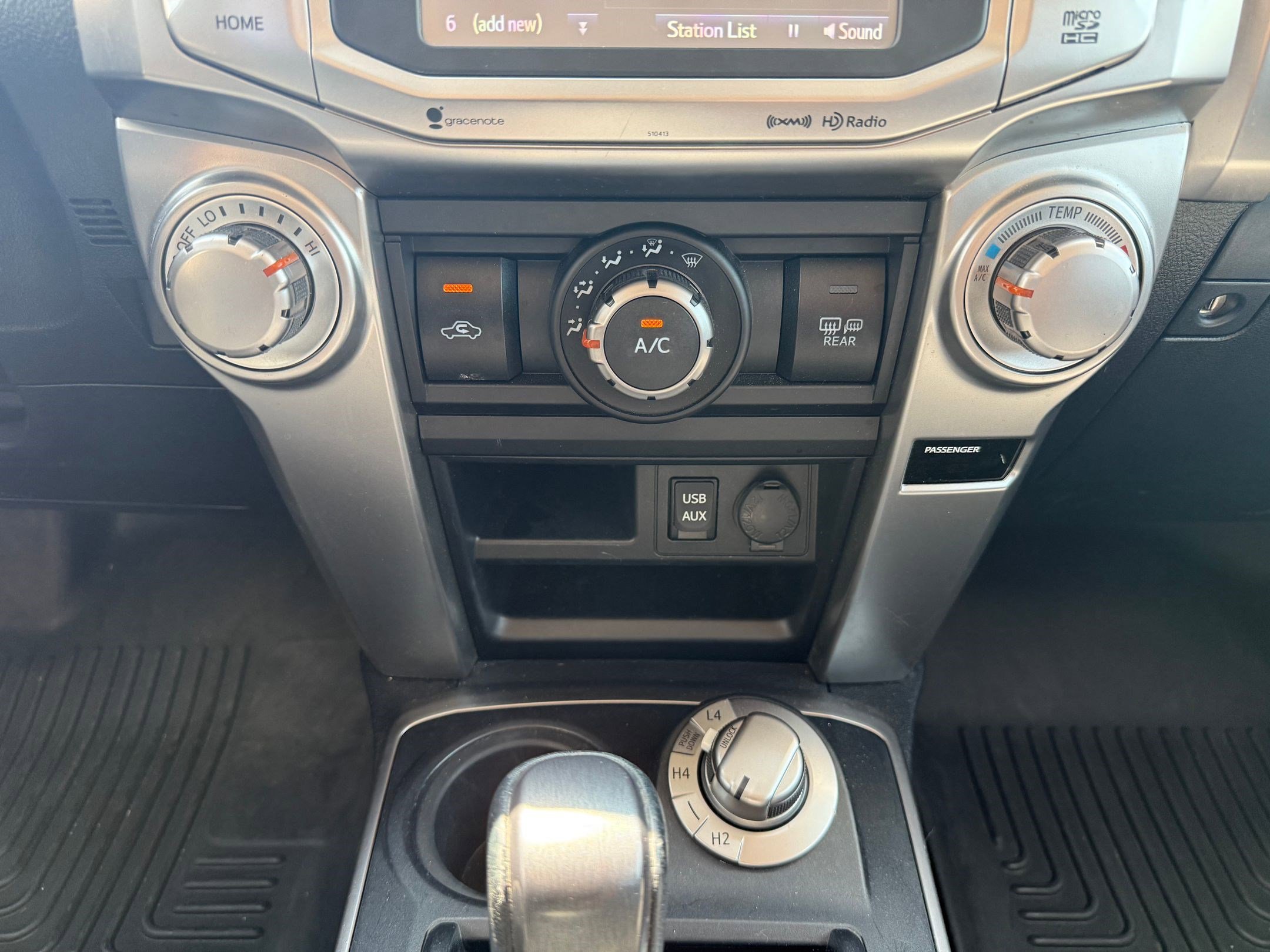 2019 Toyota 4Runner SR5 4WD photo 16