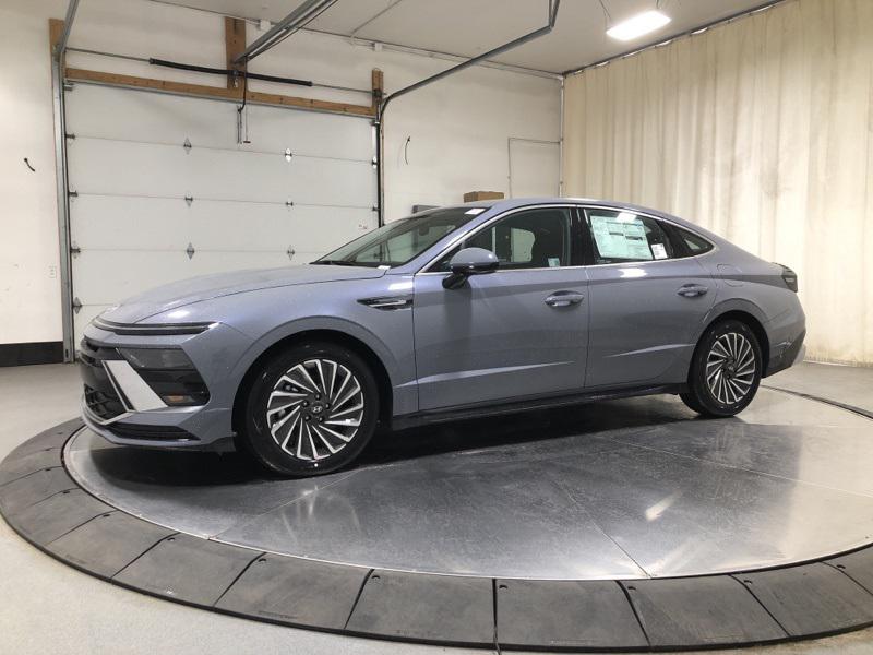 2025 Hyundai Sonata Hybrid SEL photo 4
