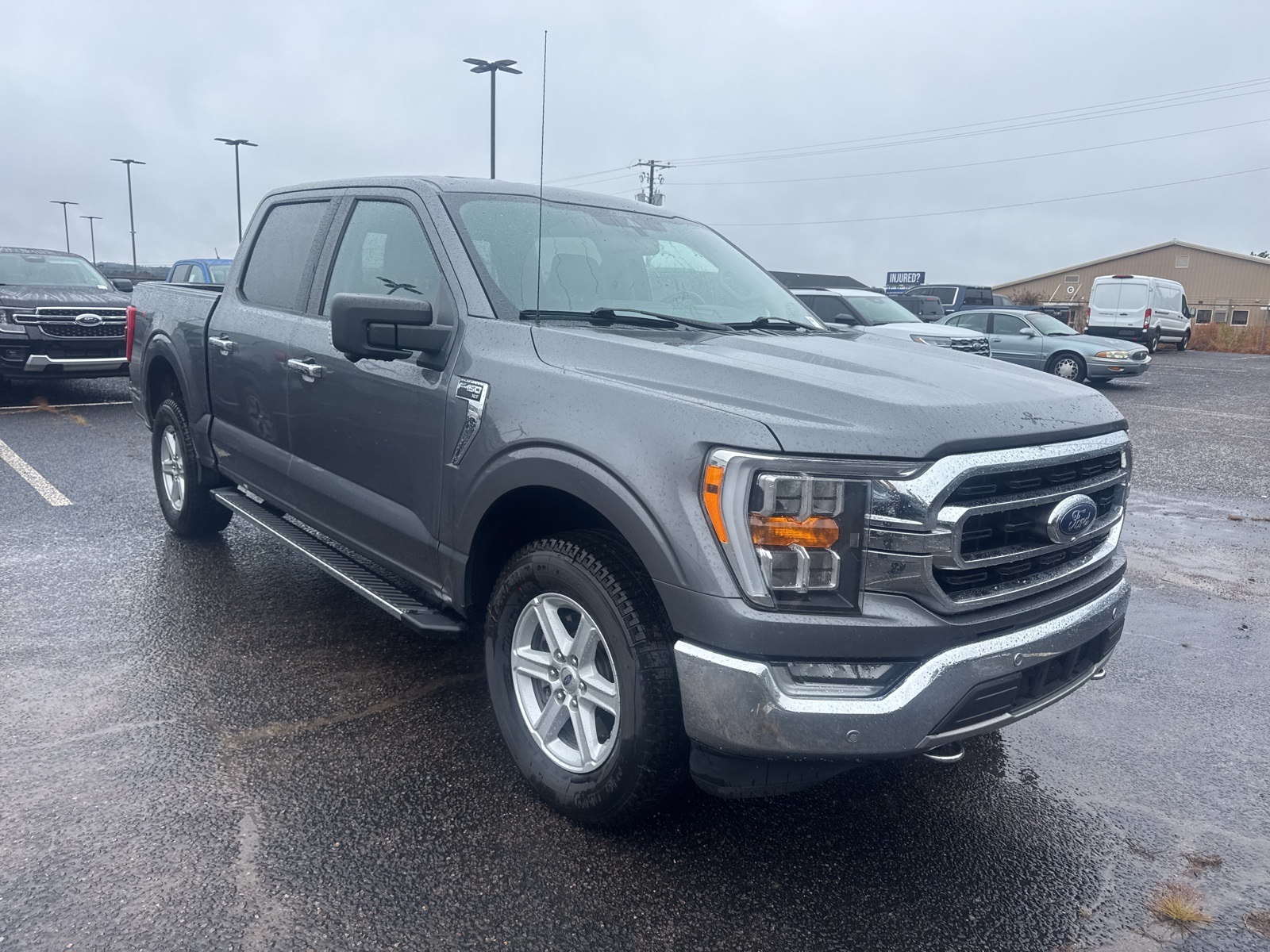 2021 Ford F-150 XLT's photo