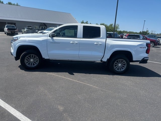 2025 Chevrolet Colorado Work Truck LT photo 4