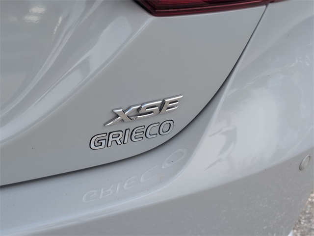 2022 Toyota Camry XSE photo 12