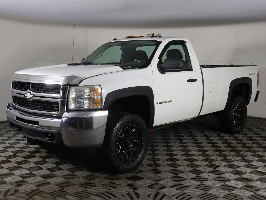 2007 Chevrolet Silverado 2500HD Work Truck photo 2