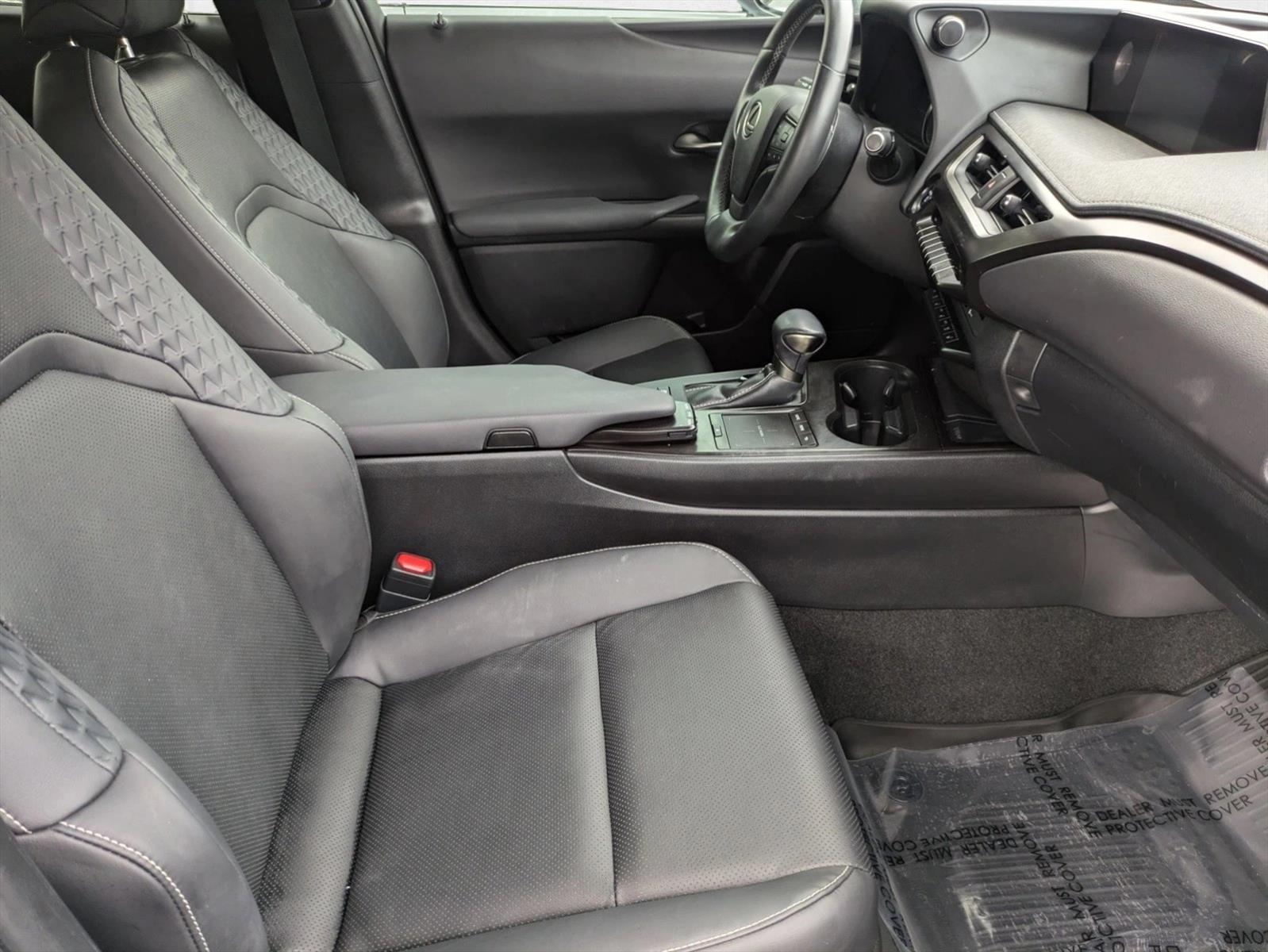 2021 Lexus UX 250h photo 20