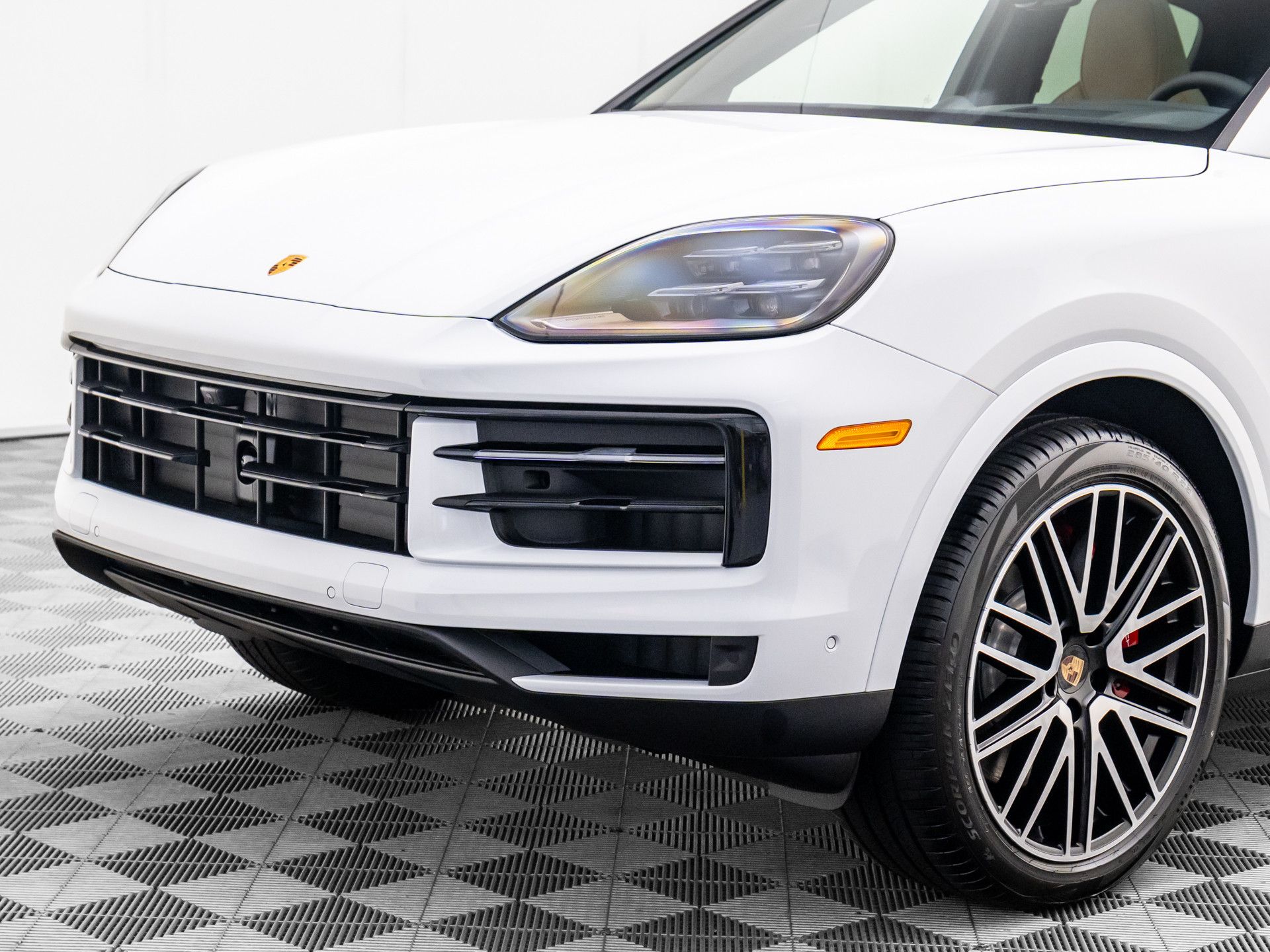 2025 Porsche Cayenne Coupe S photo 27