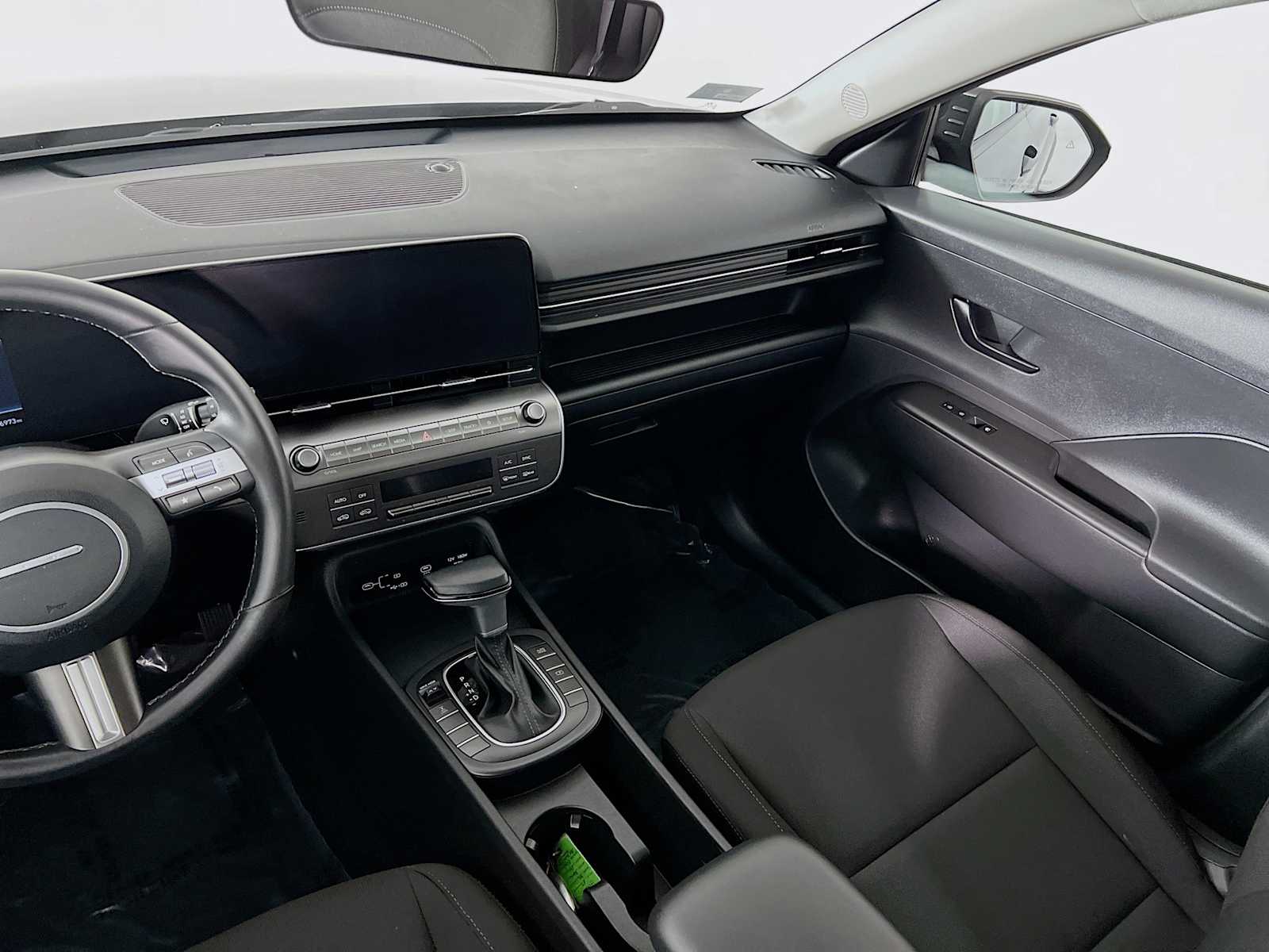 2024 Hyundai Kona SEL photo 21