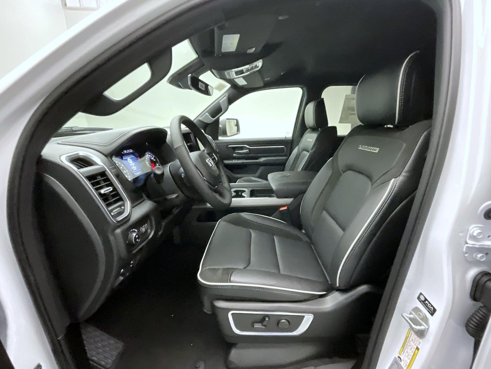 2026 Ram 1500 Laramie photo 9