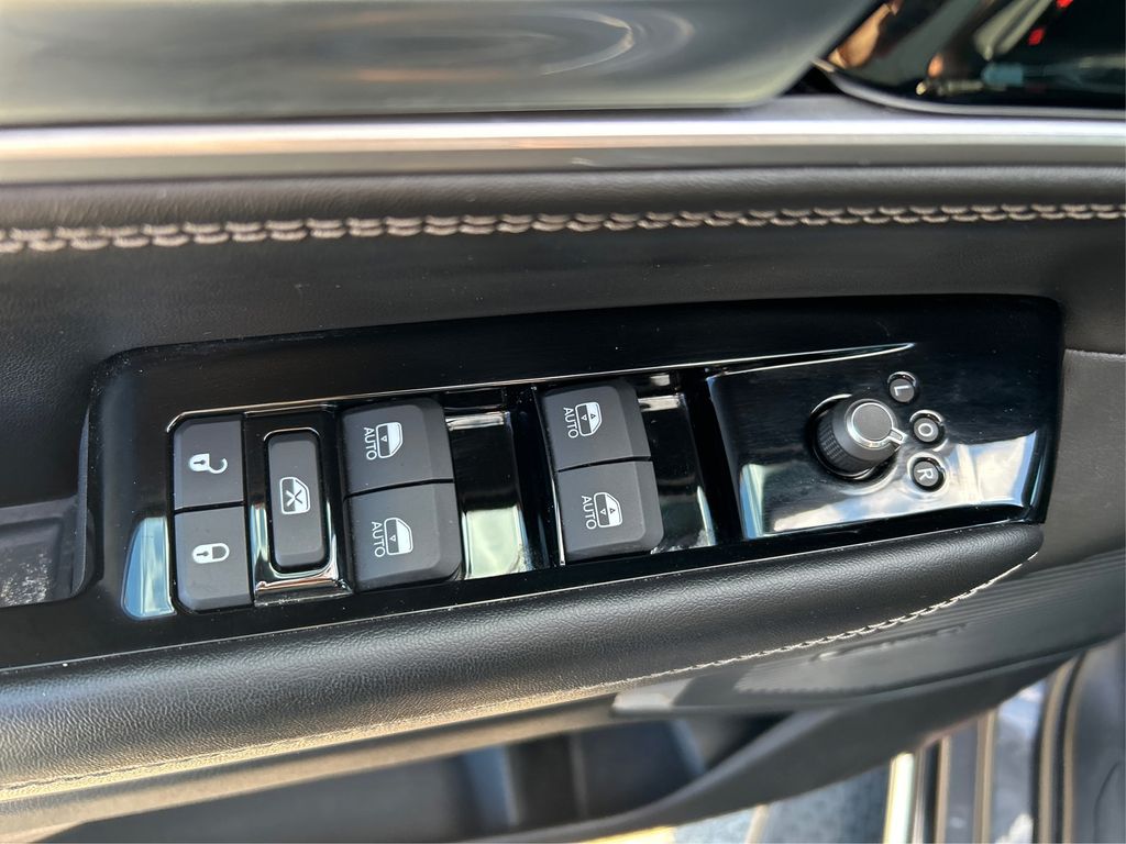 2023 Jeep Wagoneer Series III photo 31