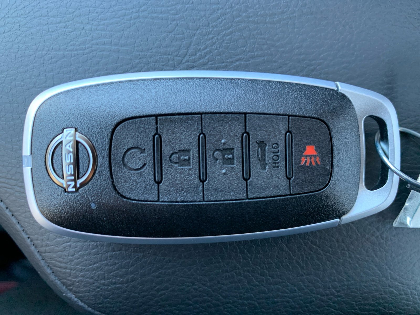 2025 Nissan Versa SR photo 25