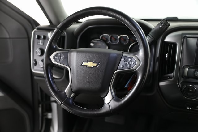 2018 Chevrolet Silverado 1500 LT photo 2