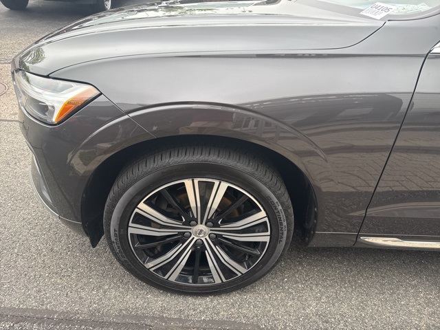 2022 Volvo XC60 B5 Inscription photo 4