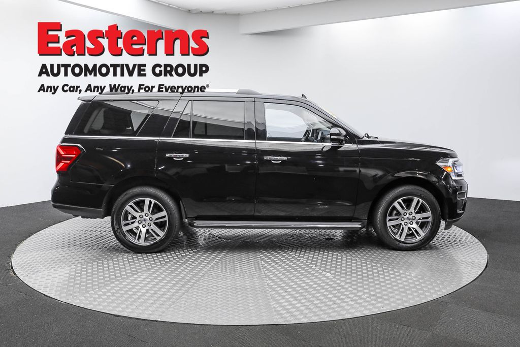 2023 Ford Expedition Limited photo 4