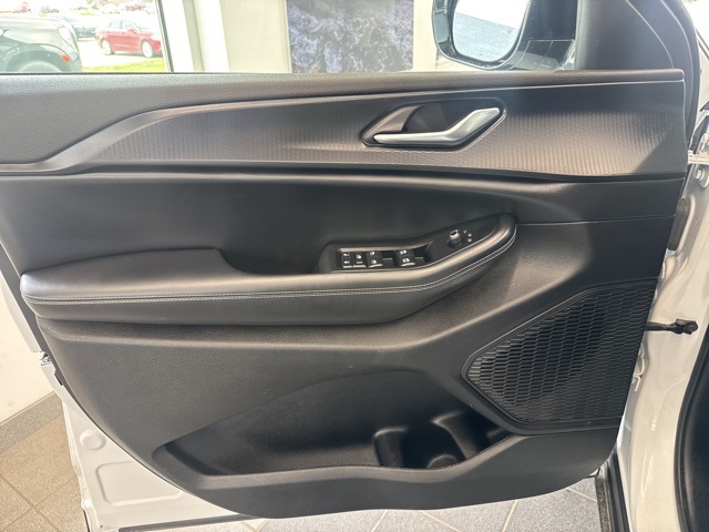 2023 Jeep Grand Cherokee Altitude photo 18