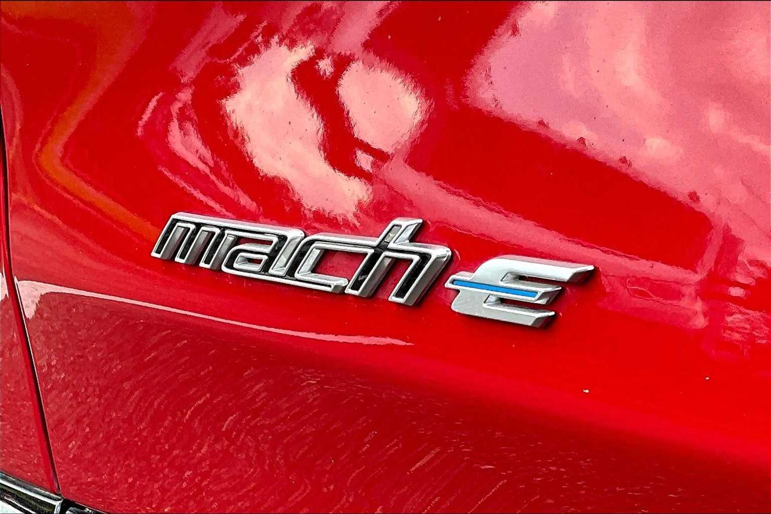 2024 Ford Mustang Mach-E Premium photo 9
