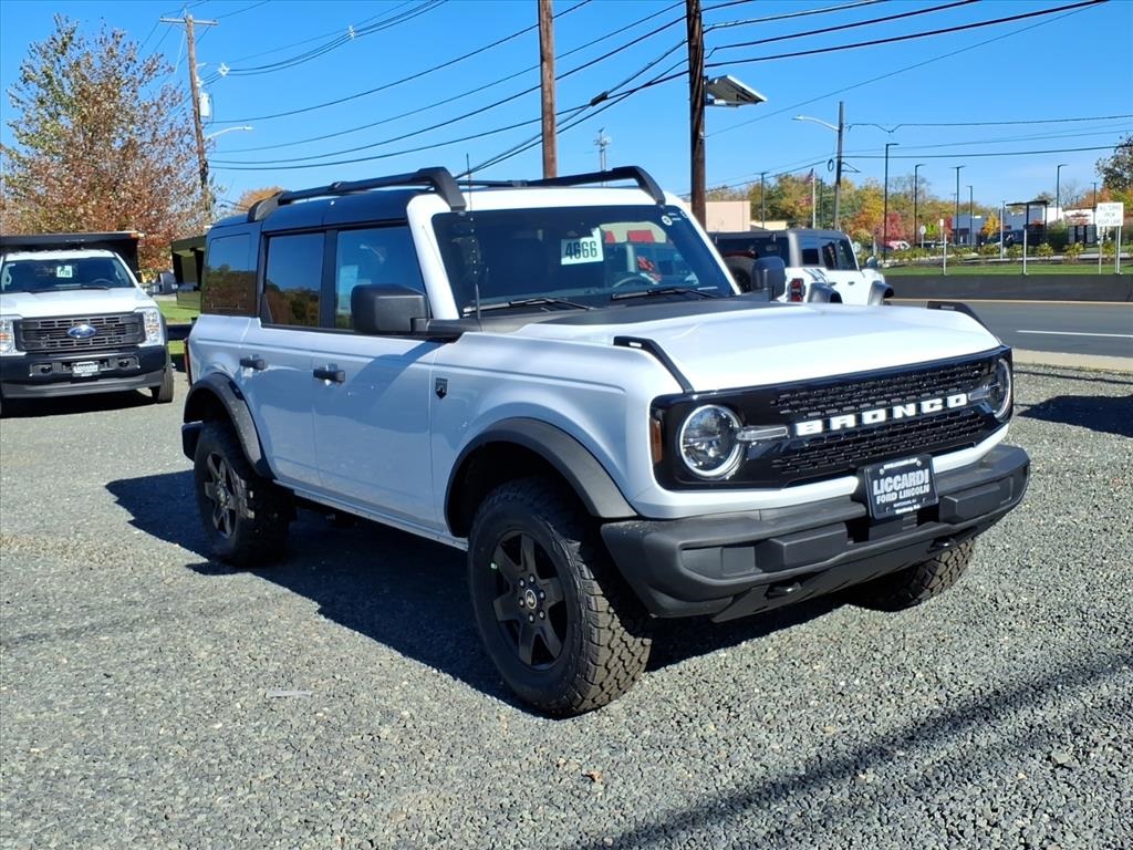 2025 Ford Bronco 4-Door Big Bend's photo