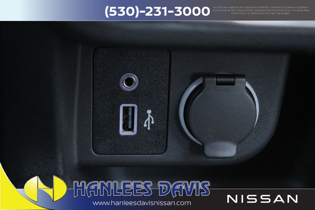 2025 Nissan Kicks Play S photo 18